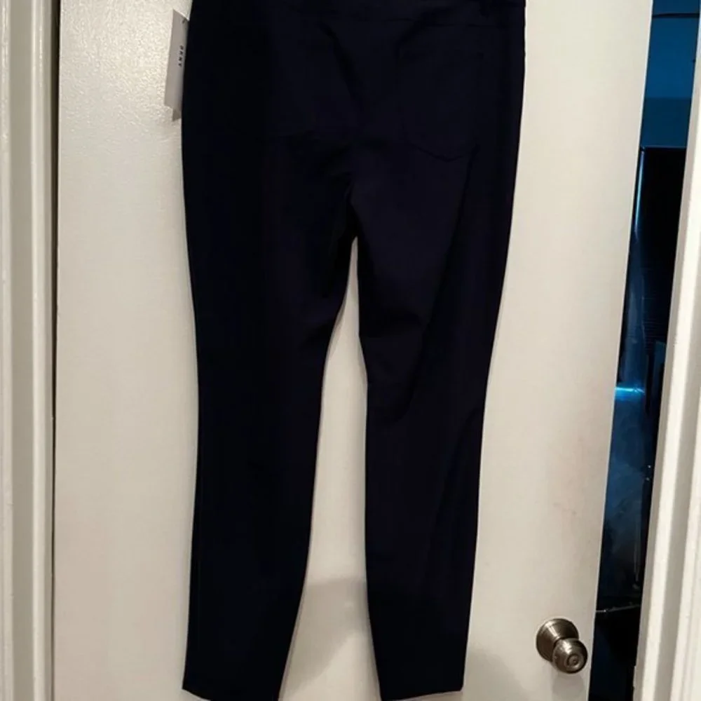 DKNY Navy Pants – New With Tags‎ – Size 12